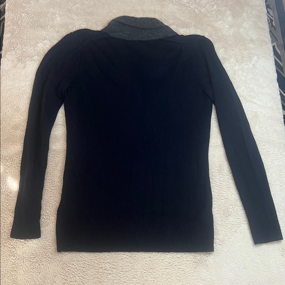 Banana Republic Cashmere & Wool Blend Navy and Grey Sweater sz S - Picture 9 of 9